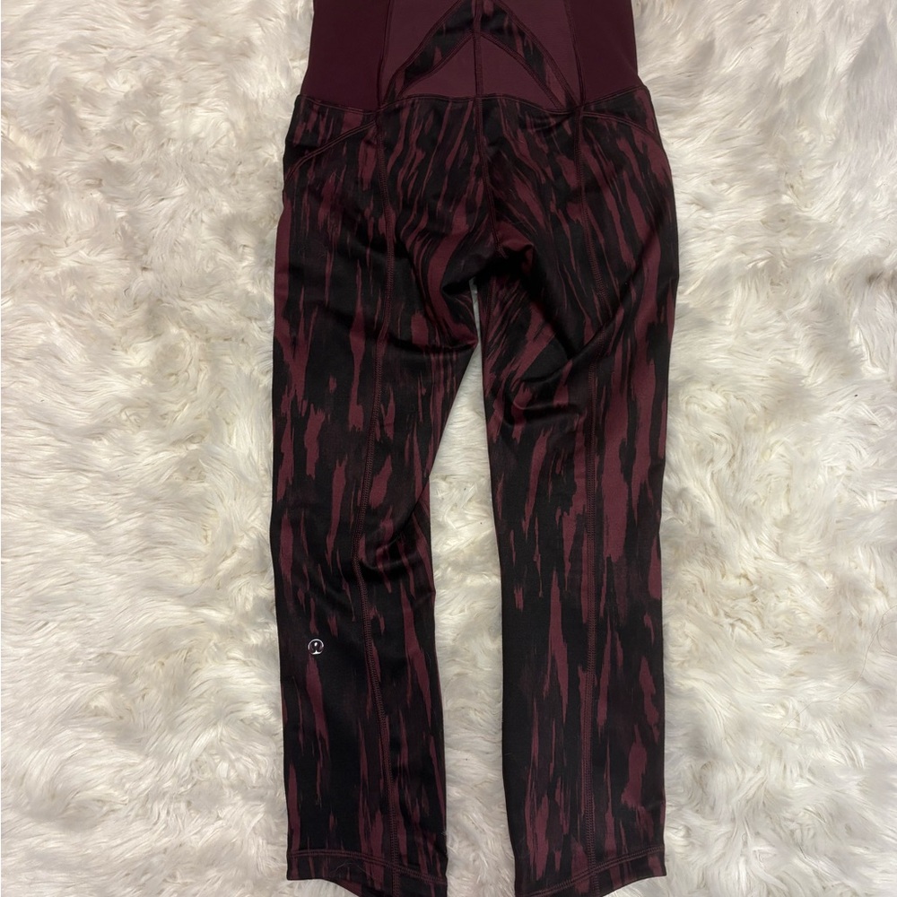 Lululemon Burgundy and Black Patterned Leggings-Size 0